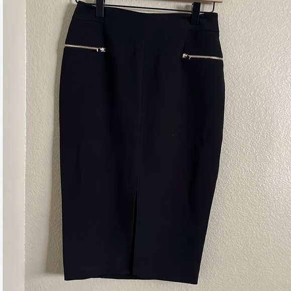 Black high waisted skirt - Picture 1 of 3